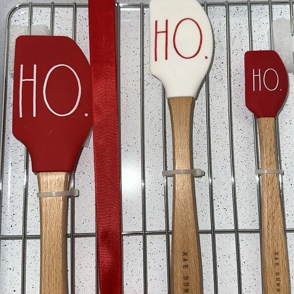 Rae Dunn Christmas 5 Piece Baking Set Ho Ho Ho Spatulas Cookie Sheet Rack